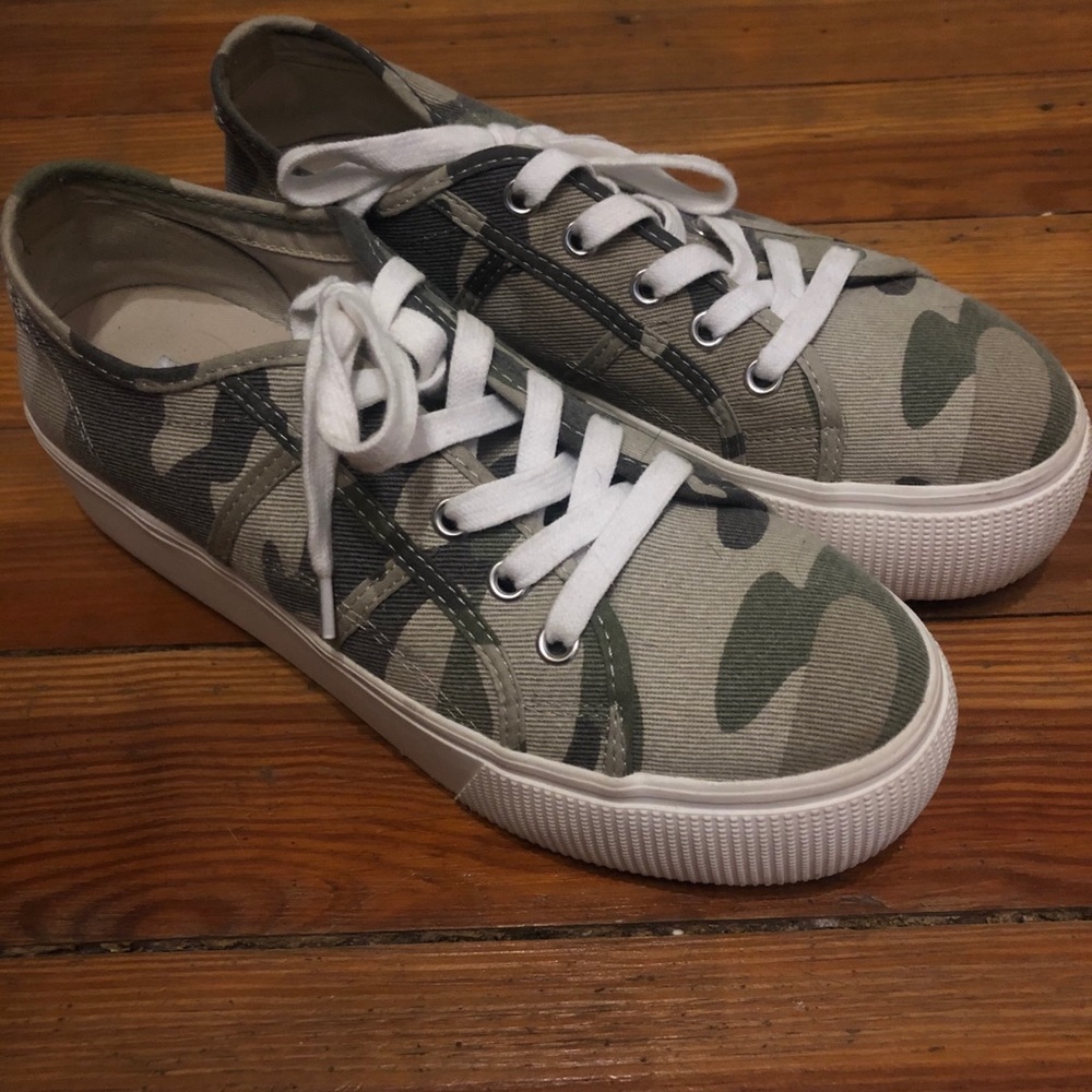 Steve Madden platform sneakers